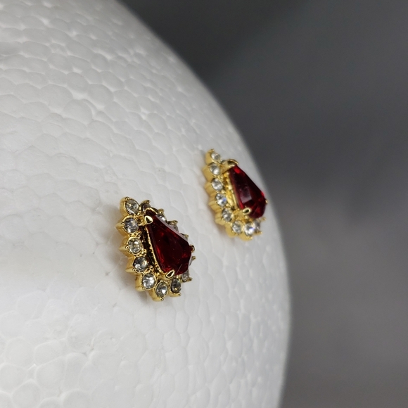 Red Ruby style earrings - Picture 2 of 5